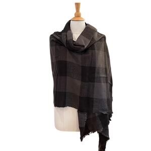 H&M Oversized Buffalo Check Wrap / Shawl, Gray and Black with Fringe, 75 x 35